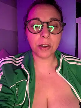 LupeLok online show from November 2025 04:34:02 AM