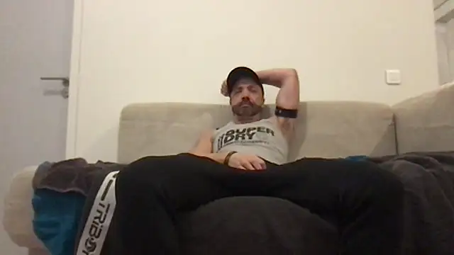 Snapshot of Zaak91190 chatting on November 2025 10:45:02 PM Zaak91190 online show from November 2025 10:45:02 PM