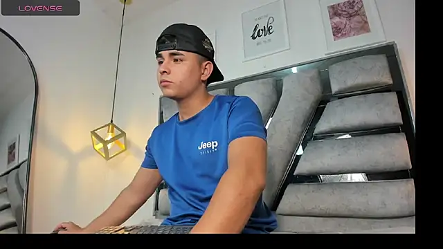 lianfox  online show from April 2026 12:50:02 PM