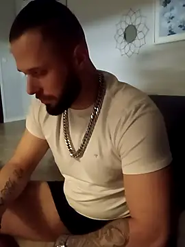 Snapshot of Barber33zk chatting on November 2025 05:02:01 AM Barber33zk online show from November 2025 05:02:01 AM