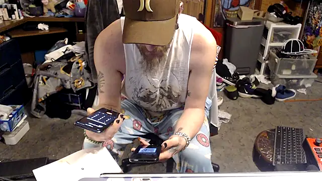 Snapshot of thejuicybacon chatting on May 2026 04:35:02 PM thejuicybacon online show from May 2026 04:35:02 PM