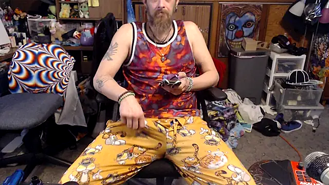 Snapshot of thejuicybacon chatting on May 2026 04:13:01 PM thejuicybacon online show from May 2026 04:13:01 PM