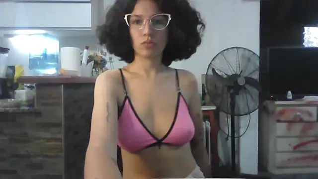 Snapshot of loliporomero chatting on October 2025 02:48:02 AM loliporomero online show from October 2025 02:48:02 AM