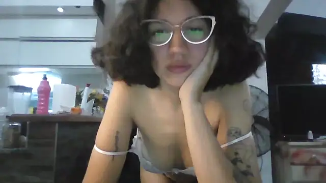 Snapshot of loliporomero chatting on November 2025 01:30:02 AM loliporomero online show from November 2025 01:30:02 AM