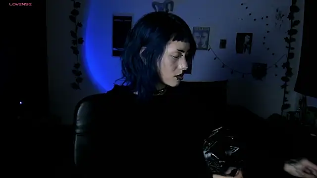 kattusauruss online show from December 2025 05:46:01 AM