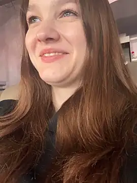 Snapshot of MichelleRoux chatting on September 2025 10:27:01 AM MichelleRoux online show from September 2025 10:27:01 AM