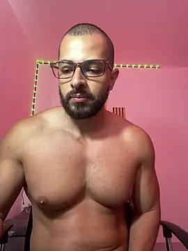 magnumchris online show from April 2026 03:10:02 PM