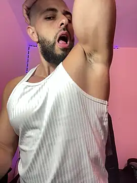 magnumchris online show from July 2026 10:39:02 PM