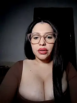 Snapshot of Lucisferxxx chatting on October 2025 02:45:02 AM Lucisferxxx online show from October 2025 02:45:02 AM