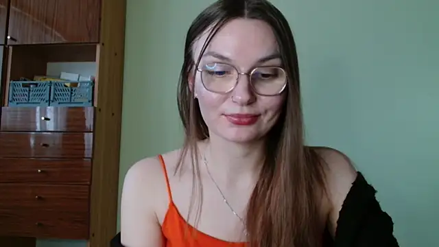 LooveELLYx online show from February 2026 02:33:01 PM