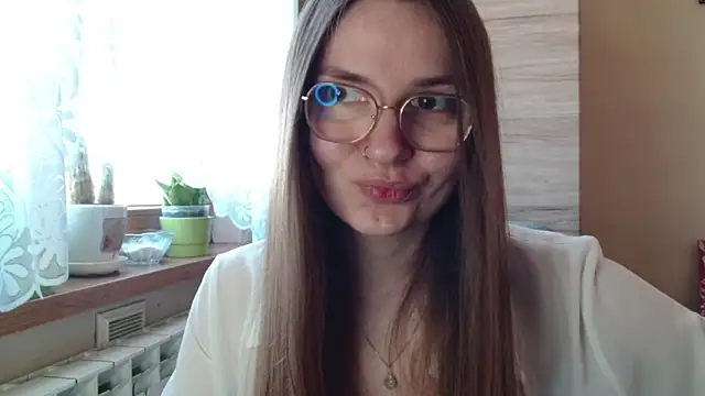 LooveELLYx online show from April 2026 06:33:01 AM