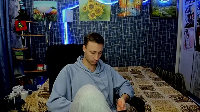 CuteBoy228 online show from February 2026 02:14:01 PM