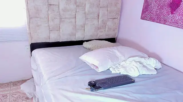 kethe love  online show from March 2026 08:15:02 PM