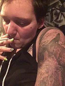 Ich-eben123 online show from October 2025 07:01:02 PM