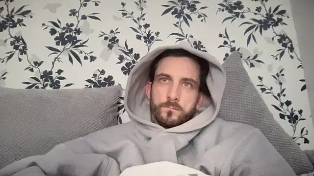 Big8inchUncutCock online show from April 2026 10:05:01 AM