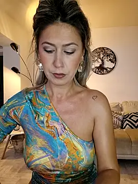 CelynaRoss online show from September 2025 08:41:02 AM