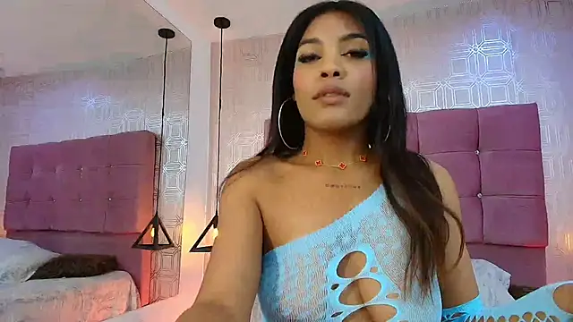 Snapshot of LexieBloom chatting on November 2025 04:01:02 AM LexieBloom online show from November 2025 04:01:02 AM