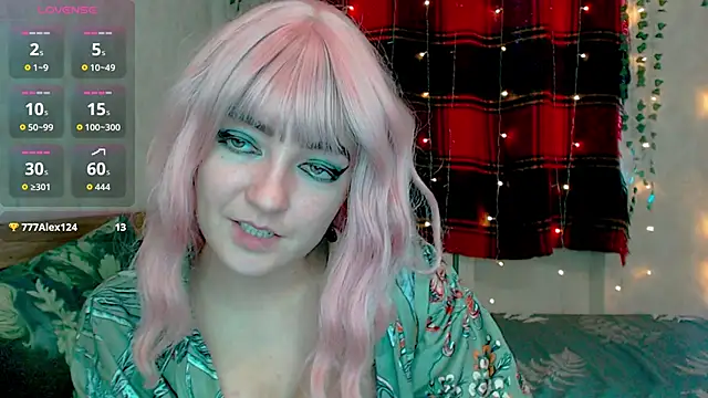 Snapshot of MagicPink chatting on December 2025 12:54:01 PM MagicPink online show from December 2025 12:54:01 PM