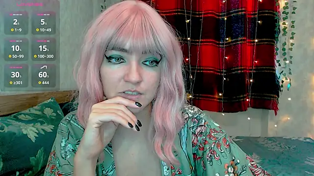 Snapshot of MagicPink chatting on December 2025 12:33:02 PM MagicPink online show from December 2025 12:33:02 PM