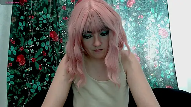 Snapshot of MagicPink chatting on May 2026 11:38:02 AM MagicPink online show from May 2026 11:38:02 AM