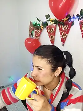 karinnahotdirty online show from February 2026 09:22:02 PM