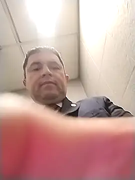 BigCristh79 online show from December 2025 08:25:01 PM