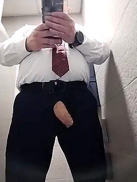 BigCristh79 online show from March 2026 05:56:01 PM