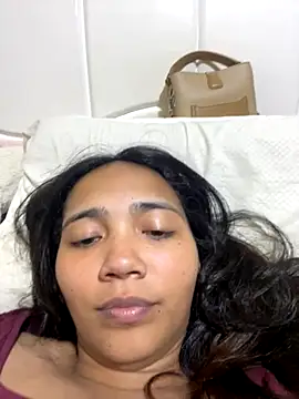 effie castroo online show from October 2025 08:40:02 PM