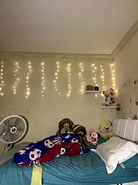 effie castroo online show from October 2025 03:08:01 AM