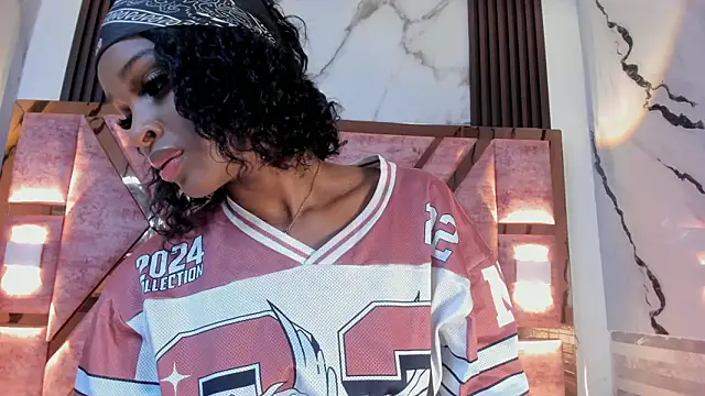 Snapshot of kandy_bronw chatting on February 2026 01:55:01 AM kandy bronw online show from February 2026 01:55:01 AM