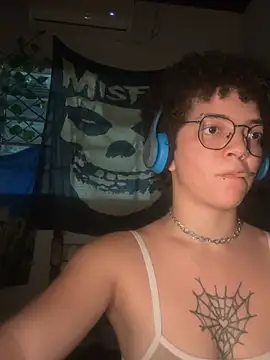 Snapshot of CamillyBlum chatting on June 2026 10:30:02 PM CamillyBlum online show from June 2026 10:30:02 PM
