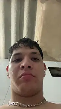 Snapshot of RobinLenoxx chatting on November 2025 06:37:02 AM RobinLenoxx online show from November 2025 06:37:02 AM