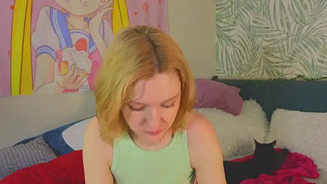 Snapshot of Alice_Pops chatting on October 2025 11:09:02 AM Alice Pops online show from October 2025 11:09:02 AM