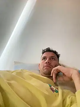 Michaell Spinelly online show from November 2025 04:40:01 PM