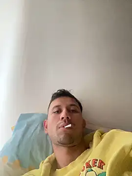 Michaell Spinelly online show from November 2025 05:23:01 PM