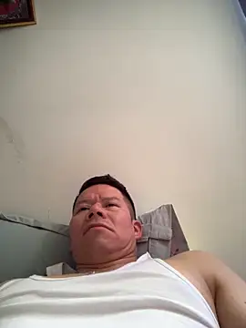 Manu0586 online show from April 2026 04:59:02 PM