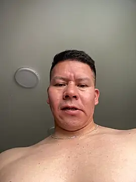 Manu0586 online show from April 2026 05:14:02 PM