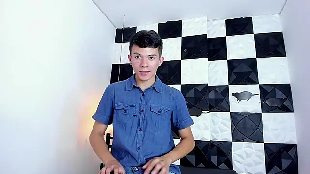 AndyFame1 online show from October 2025 06:59:01 PM