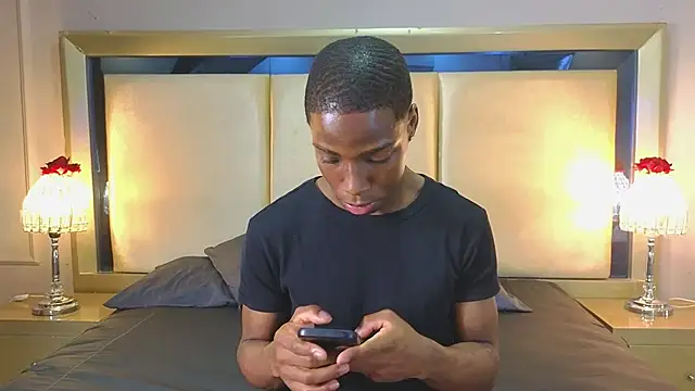 Snapshot of CharlesBrown_ chatting on May 2026 01:29:02 PM CharlesBrown online show from May 2026 01:29:02 PM