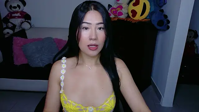 evelyn ch  online show from October 2025 02:18:02 PM