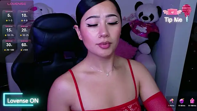 evelyn ch  online show from November 2025 10:59:02 AM