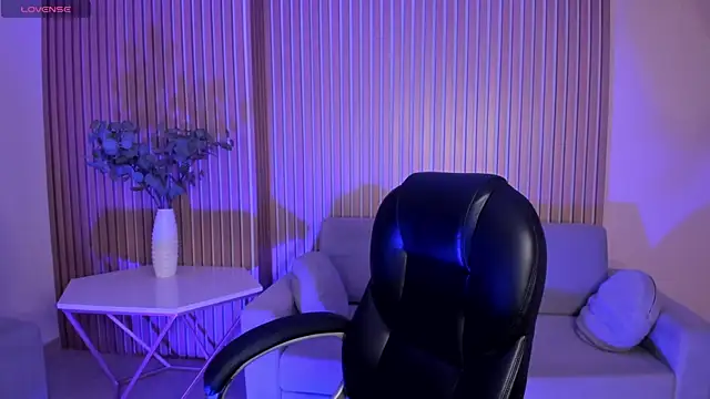 SarahYates online show from July 2026 03:34:01 AM