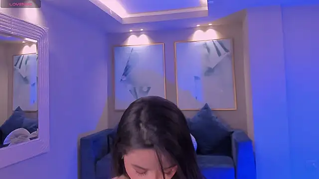 IsabellaMoreau online show from September 2025 07:59:01 PM