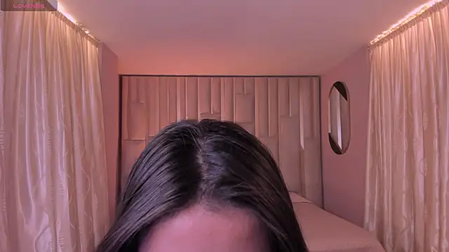 IsabellaMoreau online show from November 2025 07:37:01 PM