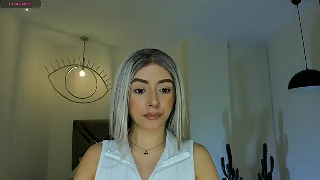 IsabellaMoreau online show from February 2026 05:44:01 PM