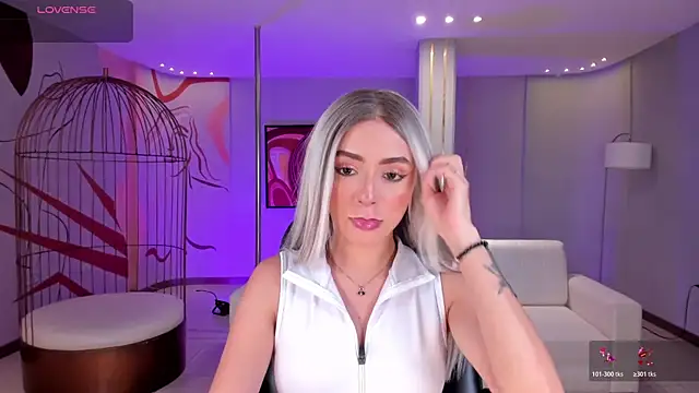 IsabellaMoreau online show from April 2026 07:41:01 PM