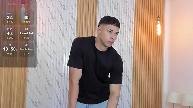 Snapshot of thomas_walker0 chatting on November 2025 11:32:02 AM thomas walker0 online show from November 2025 11:32:02 AM