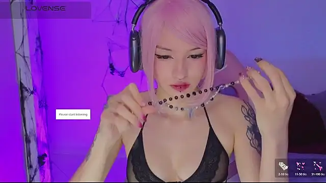 Snapshot of Moonlightt_21 chatting on November 2025 07:38:02 PM Moonlightt 21 online show from November 2025 07:38:02 PM