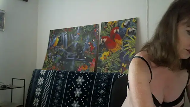 Snapshot of sweetdolly20 chatting on November 2025 07:10:02 AM sweetdolly20 online show from November 2025 07:10:02 AM