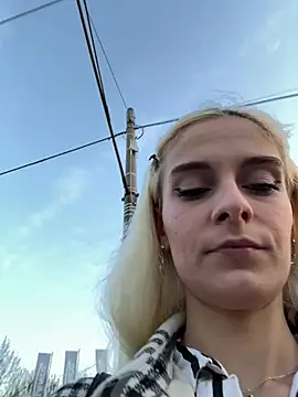 SelenaDaze online show from April 2026 03:56:01 AM